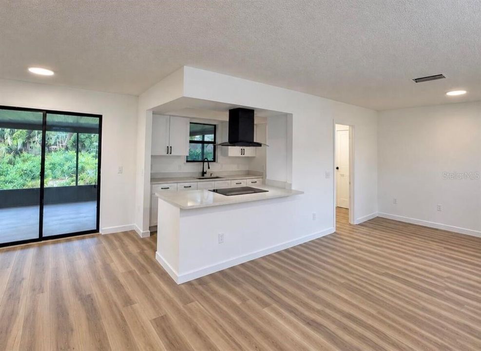 На продажу: $350,000 (3 спален, 2 ванн, 1344 Квадратных фут)