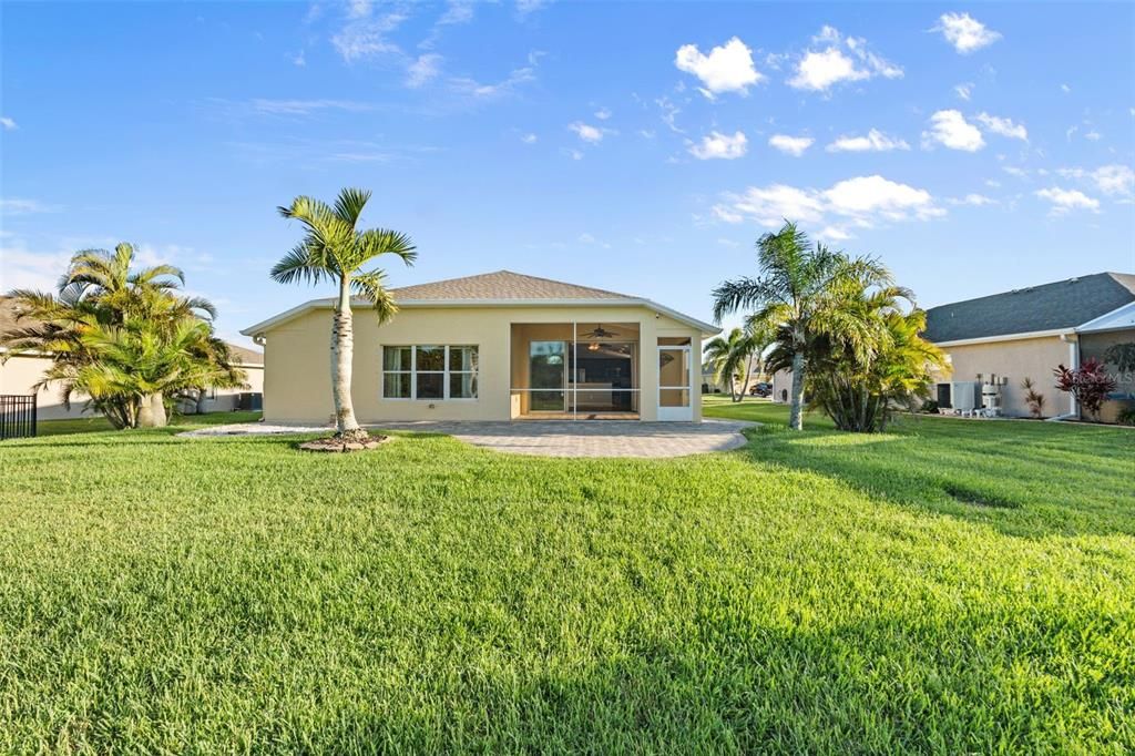 For Sale: $400,000 (3 beds, 2 baths, 1823 Square Feet)