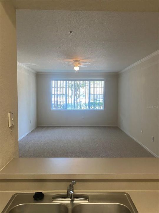 В аренду: $1,275 (1 спален, 1 ванн, 892 Квадратных фут)