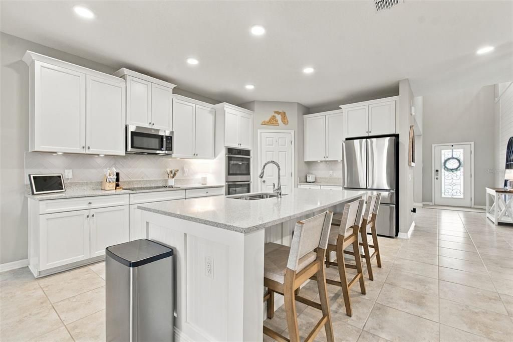 For Sale: $600,000 (5 beds, 3 baths, 3292 Square Feet)
