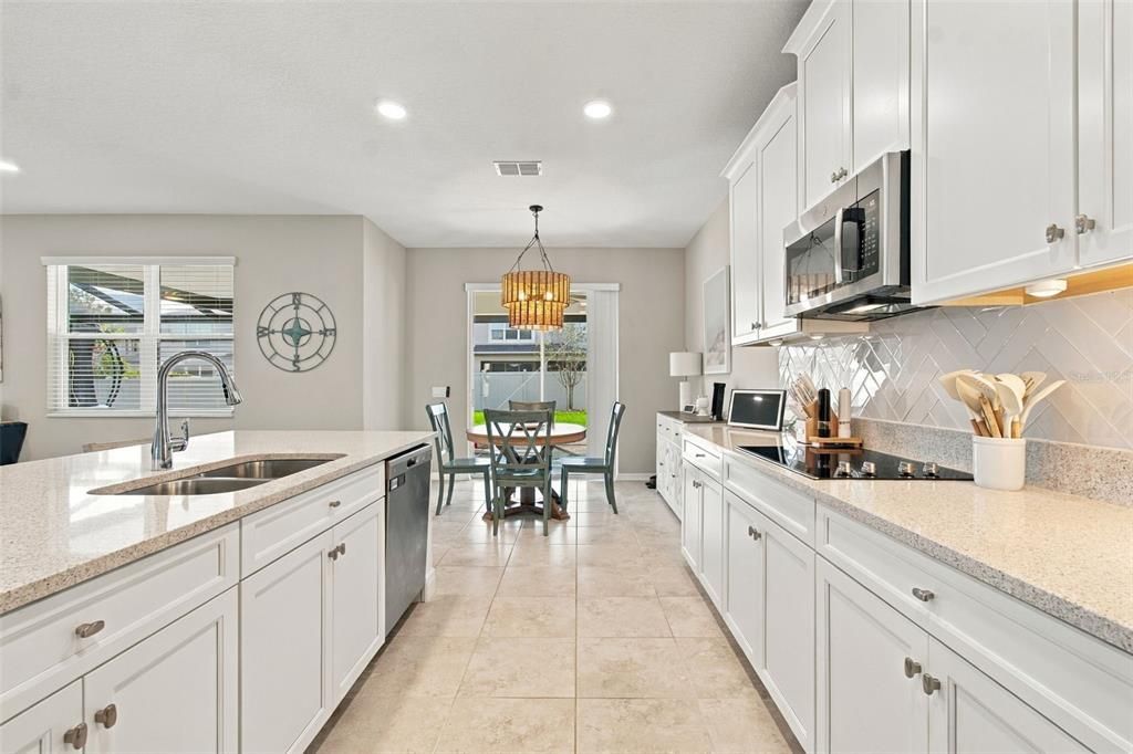 For Sale: $600,000 (5 beds, 3 baths, 3292 Square Feet)