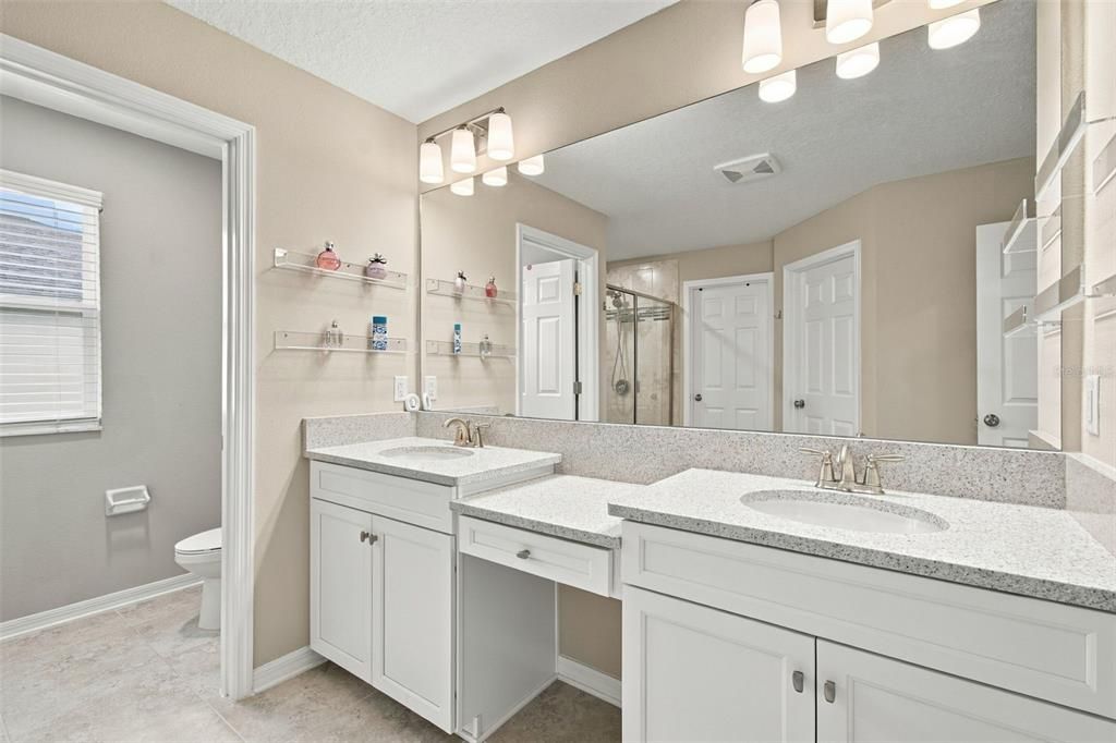 For Sale: $600,000 (5 beds, 3 baths, 3292 Square Feet)