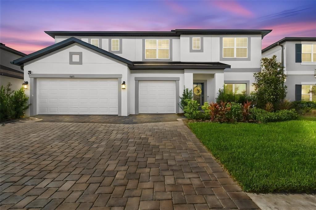 For Sale: $600,000 (5 beds, 3 baths, 3292 Square Feet)