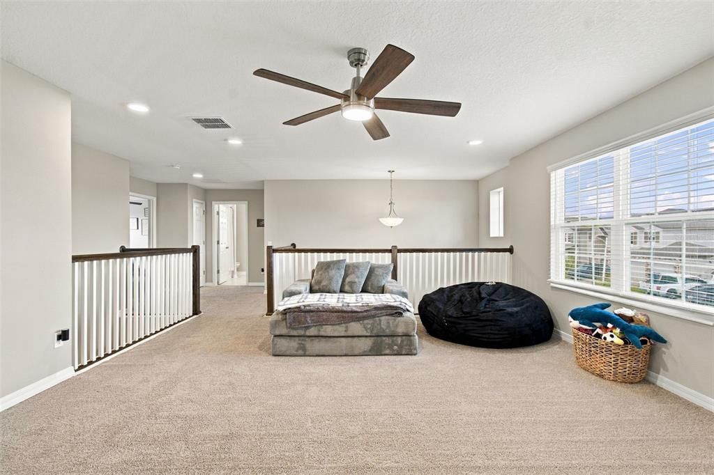 For Sale: $600,000 (5 beds, 3 baths, 3292 Square Feet)