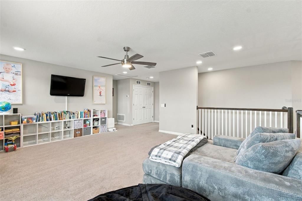 For Sale: $600,000 (5 beds, 3 baths, 3292 Square Feet)