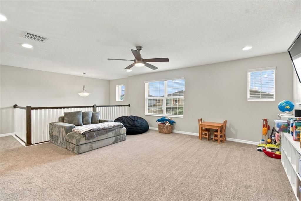 For Sale: $600,000 (5 beds, 3 baths, 3292 Square Feet)