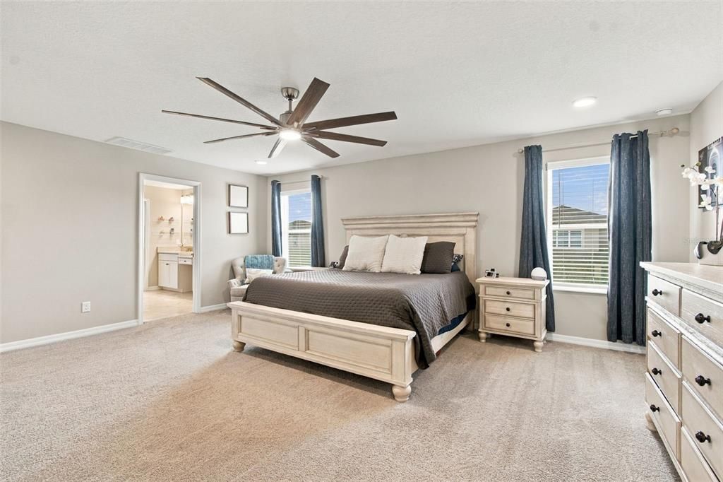 For Sale: $600,000 (5 beds, 3 baths, 3292 Square Feet)
