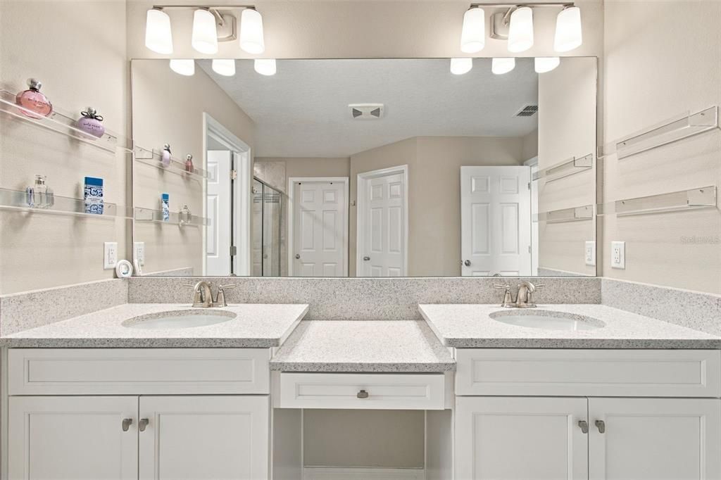 For Sale: $600,000 (5 beds, 3 baths, 3292 Square Feet)