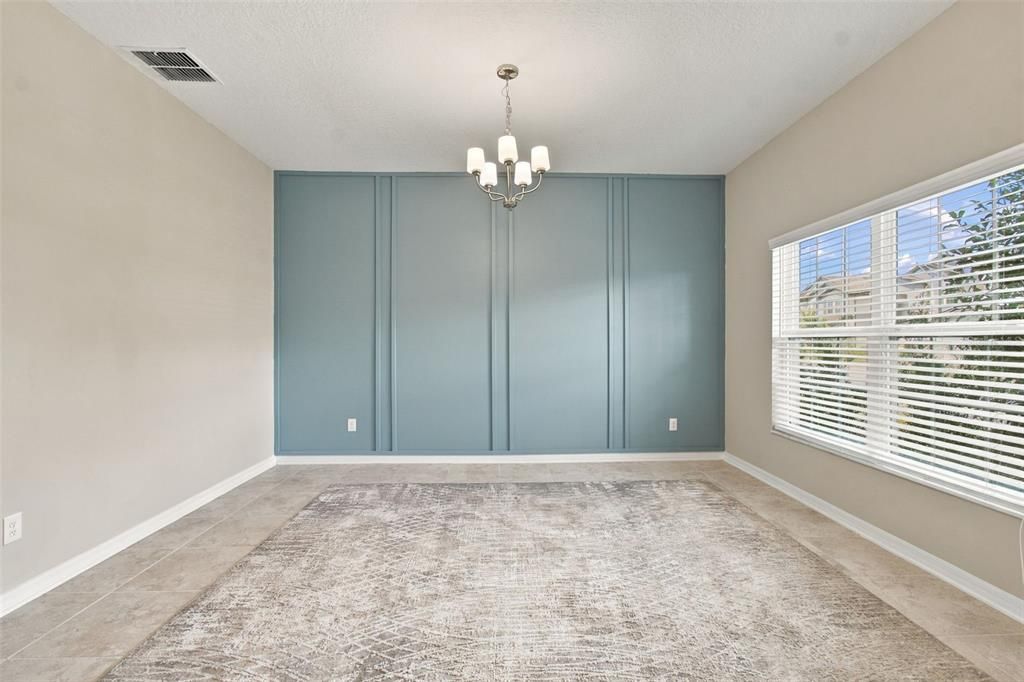 For Sale: $600,000 (5 beds, 3 baths, 3292 Square Feet)