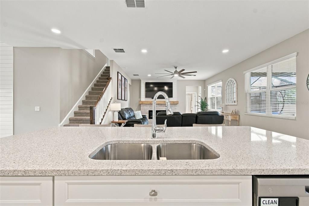 For Sale: $600,000 (5 beds, 3 baths, 3292 Square Feet)