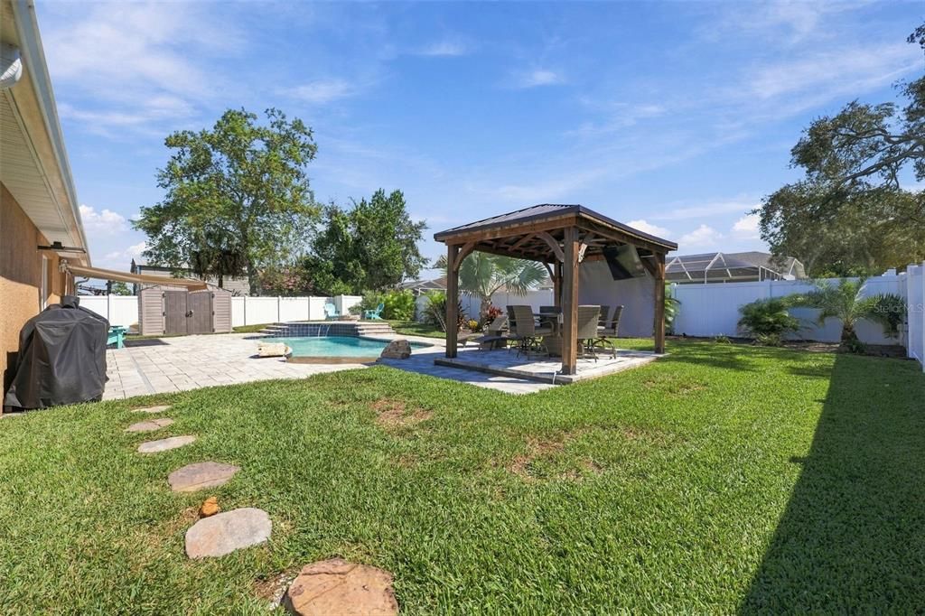 На продажу: $444,900 (3 спален, 2 ванн, 1955 Квадратных фут)