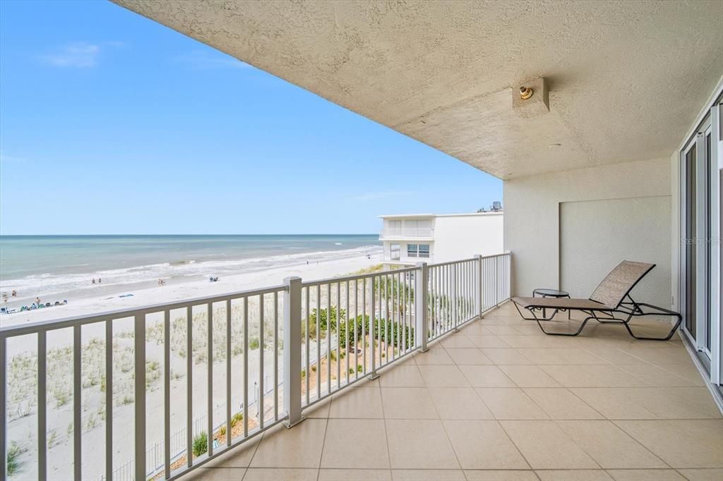 For Sale: $1,960,000 (3 beds, 3 baths, 2175 Square Feet)