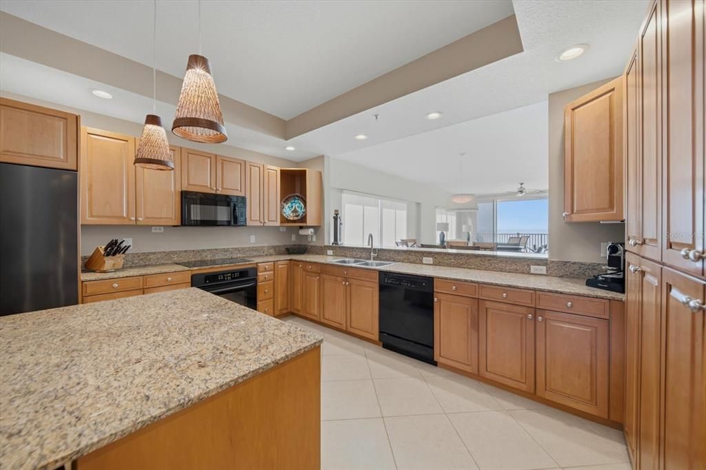 For Sale: $1,960,000 (3 beds, 3 baths, 2175 Square Feet)