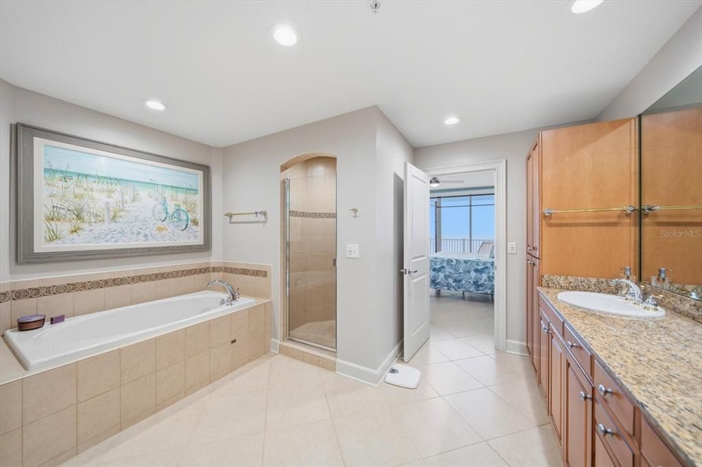 For Sale: $1,960,000 (3 beds, 3 baths, 2175 Square Feet)