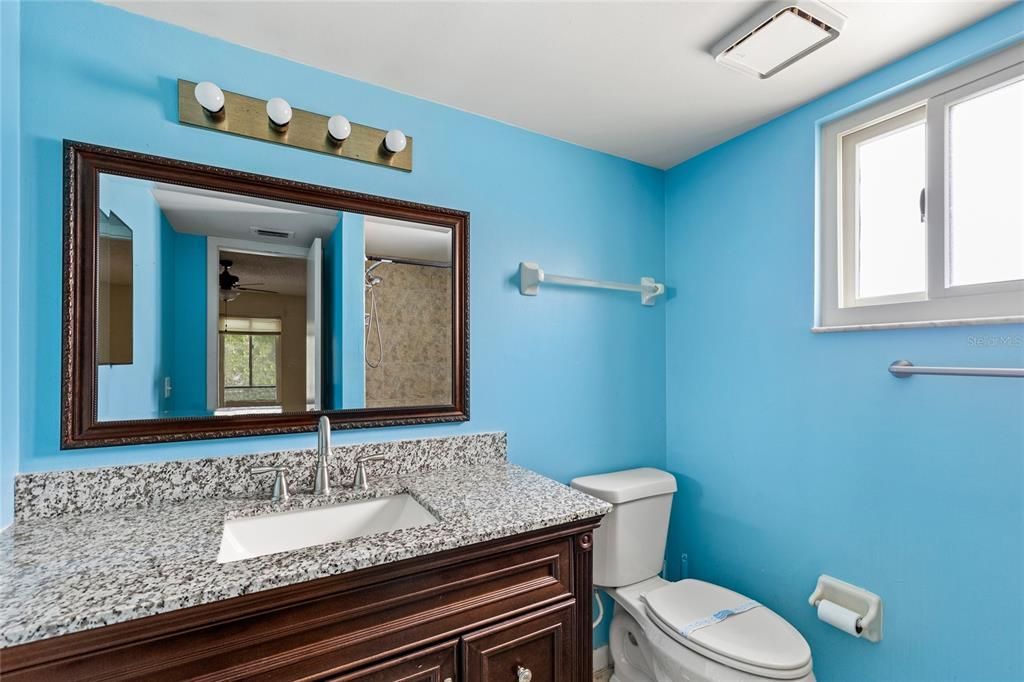 En Venta: $285,000 (3 camas, 2 baños, 1352 Pies cuadrados)