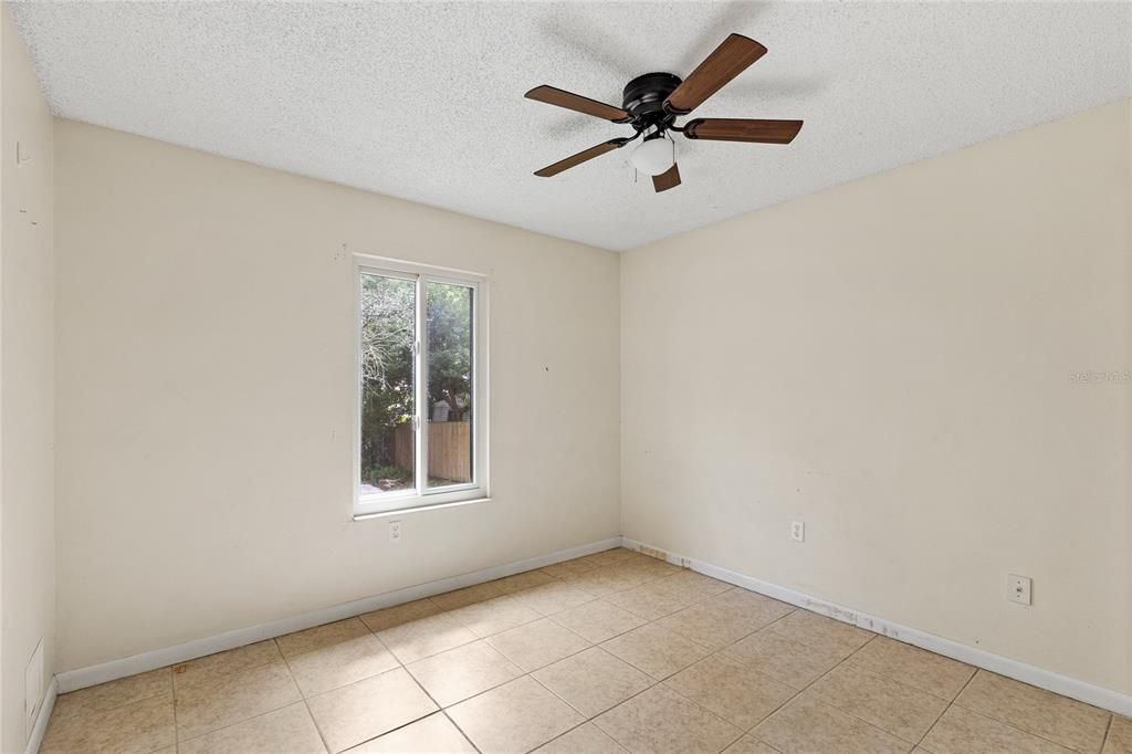 En Venta: $285,000 (3 camas, 2 baños, 1352 Pies cuadrados)