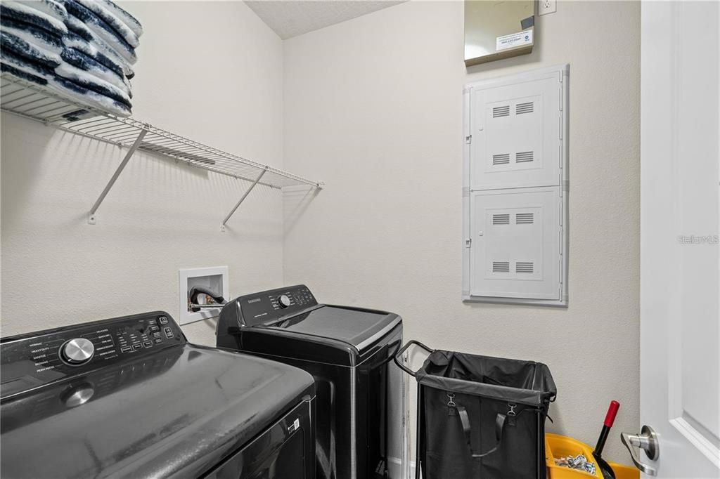 En Renta: $3,250 (3 camas, 2 baños, 2089 Pies cuadrados)
