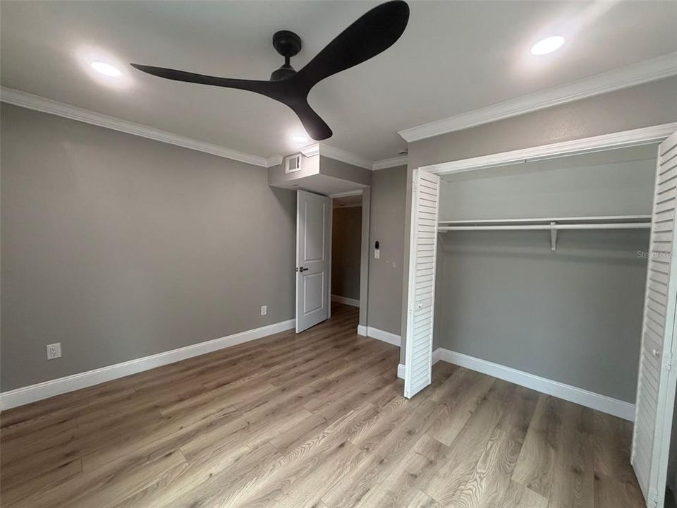 For Rent: $1,350 (1 beds, 1 baths, 650 Square Feet)