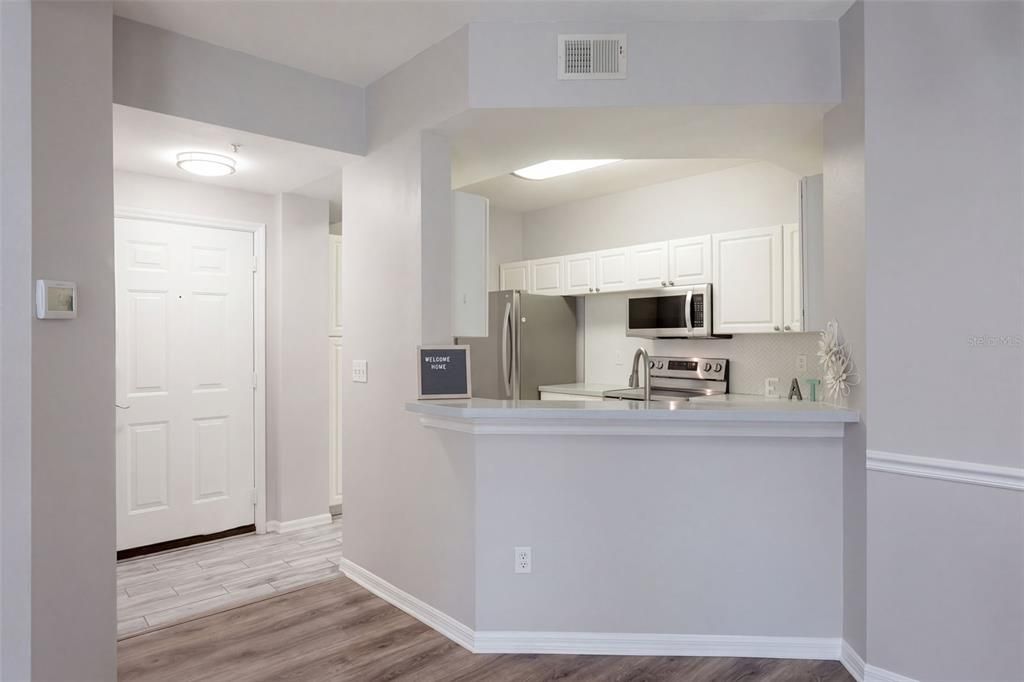 For Sale: $149,900 (2 beds, 2 baths, 1126 Square Feet)
