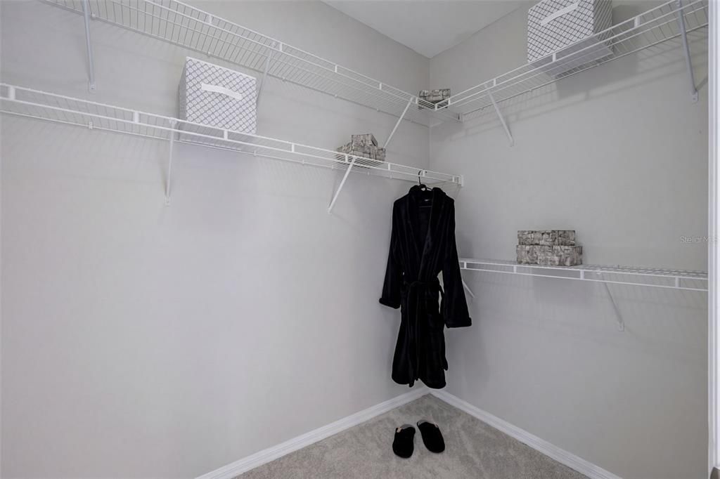 For Sale: $149,900 (2 beds, 2 baths, 1126 Square Feet)