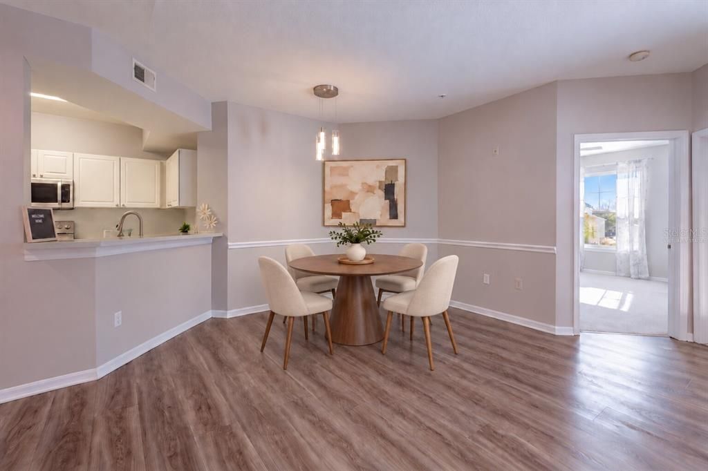 For Sale: $149,900 (2 beds, 2 baths, 1126 Square Feet)