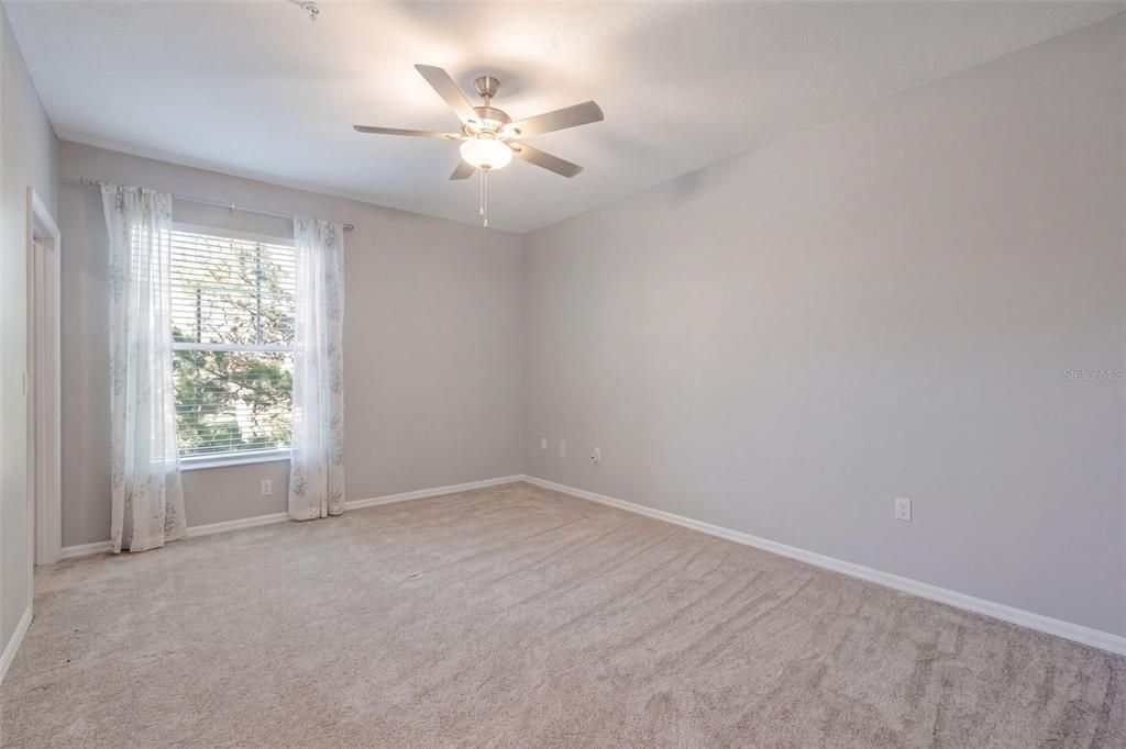 For Sale: $149,900 (2 beds, 2 baths, 1126 Square Feet)