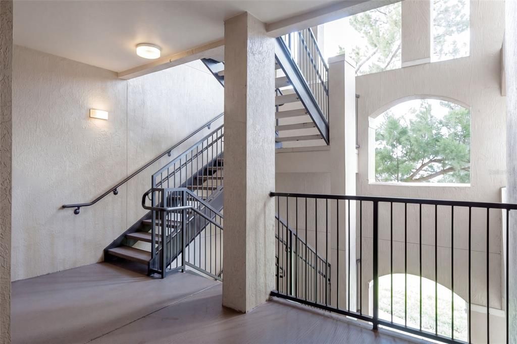 For Sale: $149,900 (2 beds, 2 baths, 1126 Square Feet)