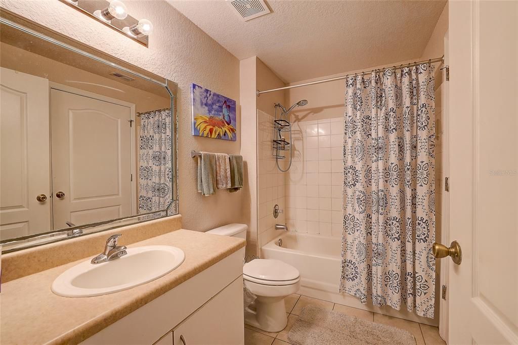 For Sale: $290,000 (3 beds, 2 baths, 1280 Square Feet)