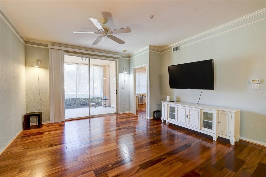 For Sale: $290,000 (3 beds, 2 baths, 1280 Square Feet)
