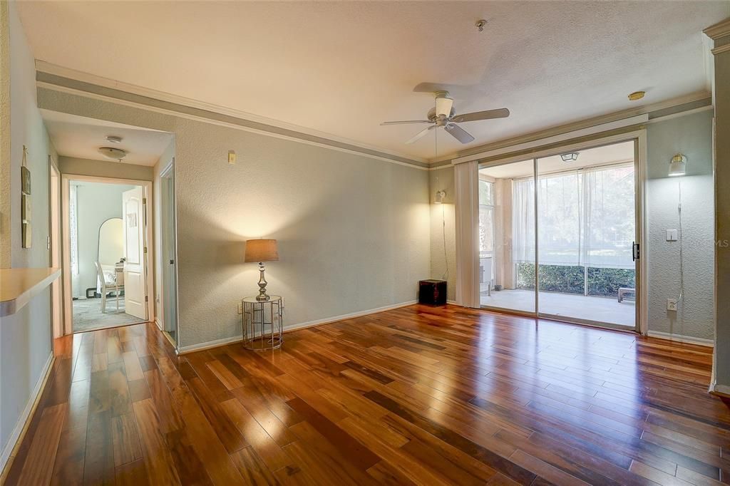 For Sale: $290,000 (3 beds, 2 baths, 1280 Square Feet)
