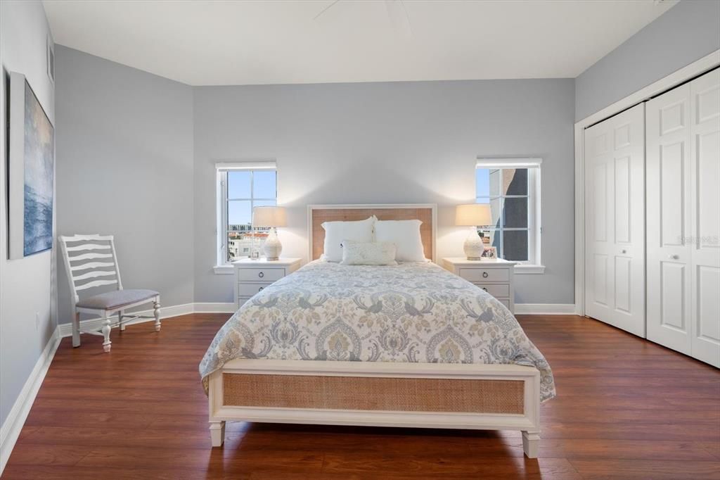 For Sale: $1,950,000 (4 beds, 4 baths, 3642 Square Feet)