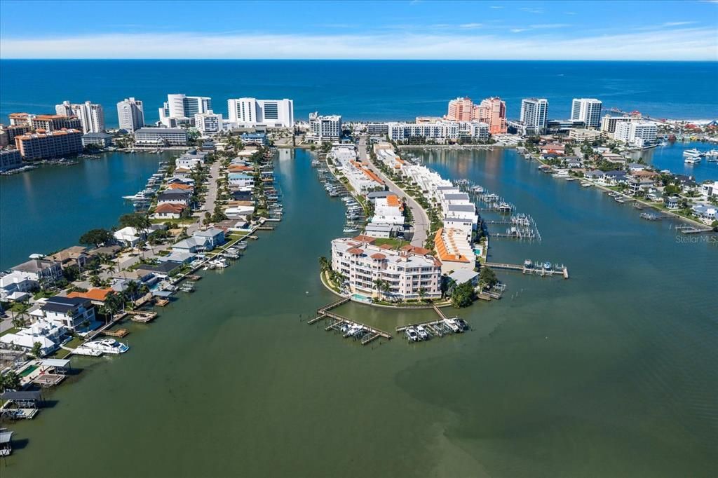 For Sale: $1,950,000 (4 beds, 4 baths, 3642 Square Feet)