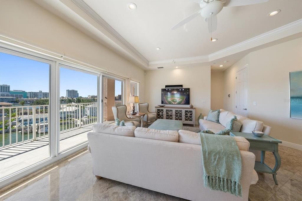 For Sale: $1,950,000 (4 beds, 4 baths, 3642 Square Feet)