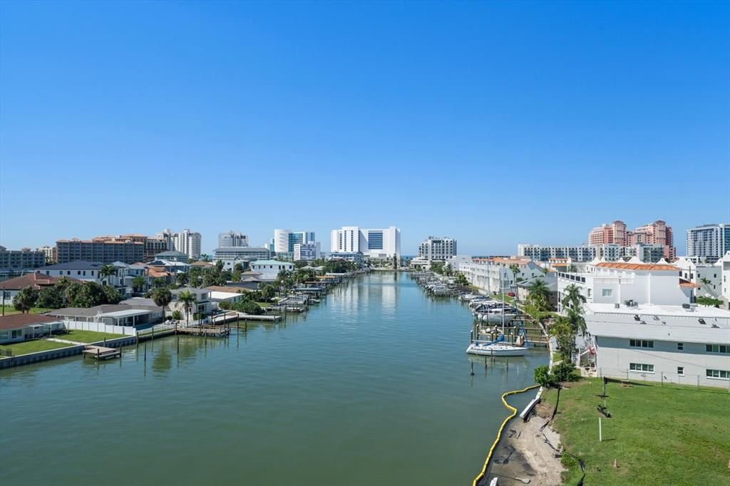 For Sale: $1,950,000 (4 beds, 4 baths, 3642 Square Feet)