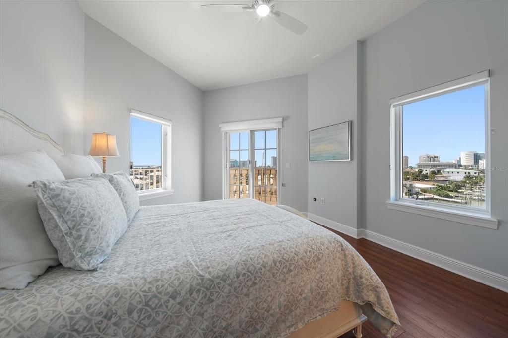 For Sale: $1,950,000 (4 beds, 4 baths, 3642 Square Feet)