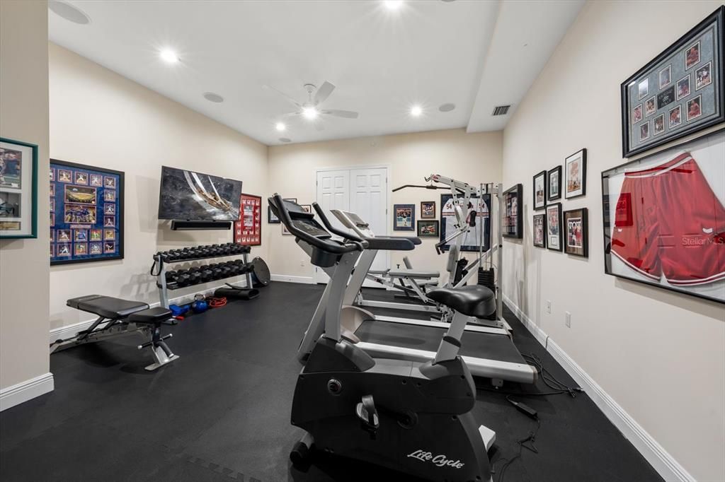 For Sale: $1,950,000 (4 beds, 4 baths, 3642 Square Feet)