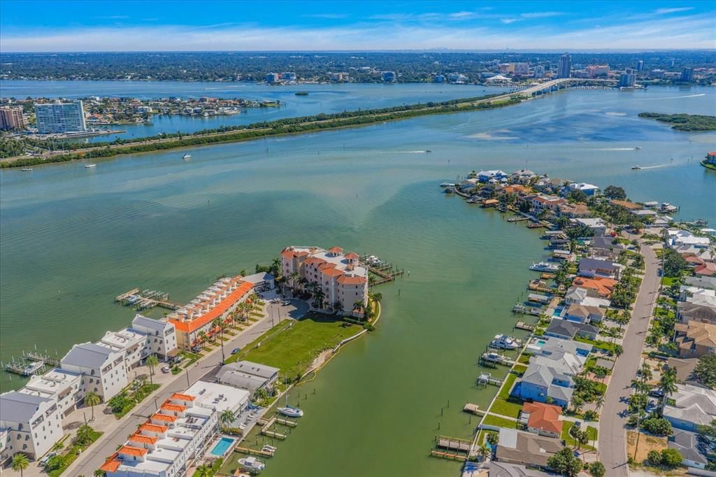 For Sale: $1,950,000 (4 beds, 4 baths, 3642 Square Feet)