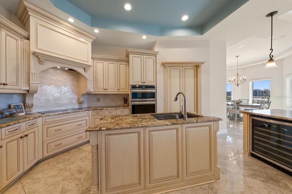 For Sale: $1,950,000 (4 beds, 4 baths, 3642 Square Feet)