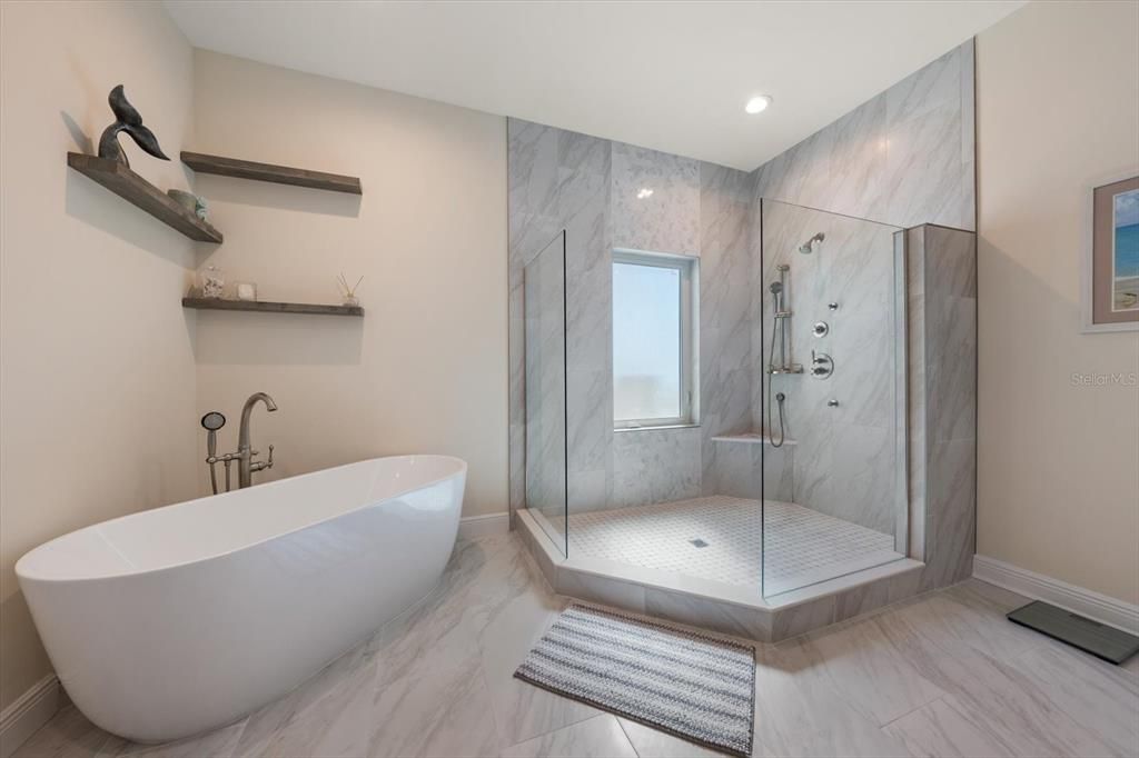 For Sale: $1,950,000 (4 beds, 4 baths, 3642 Square Feet)