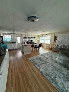 En Venta: $84,900 (2 camas, 2 baños, 1140 Pies cuadrados)