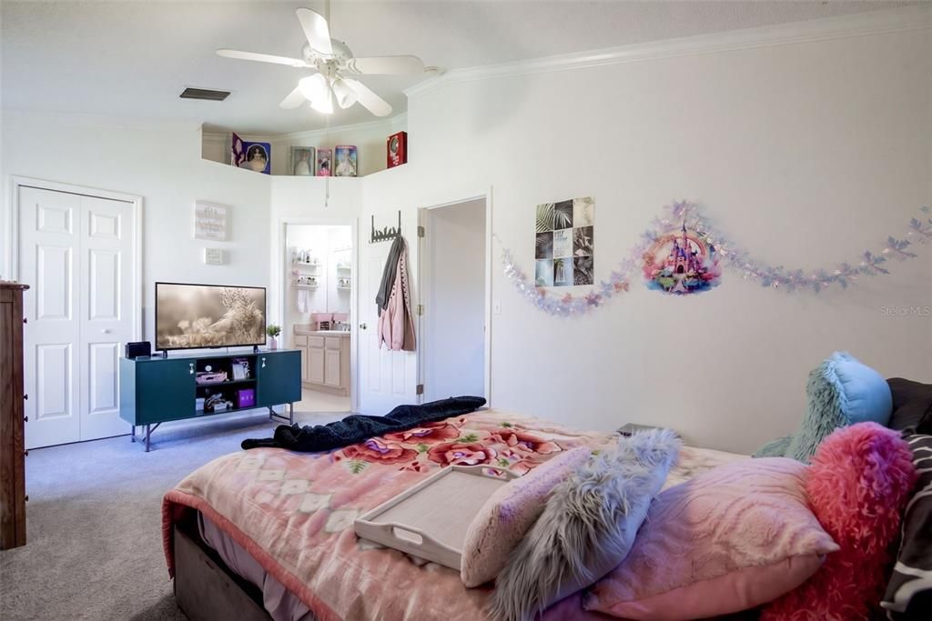 En Venta: $310,000 (3 camas, 2 baños, 1430 Pies cuadrados)