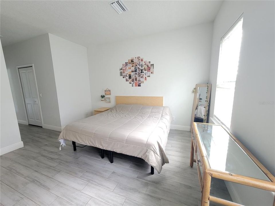 На продажу: $285,000 (4 спален, 2 ванн, 1798 Квадратных фут)