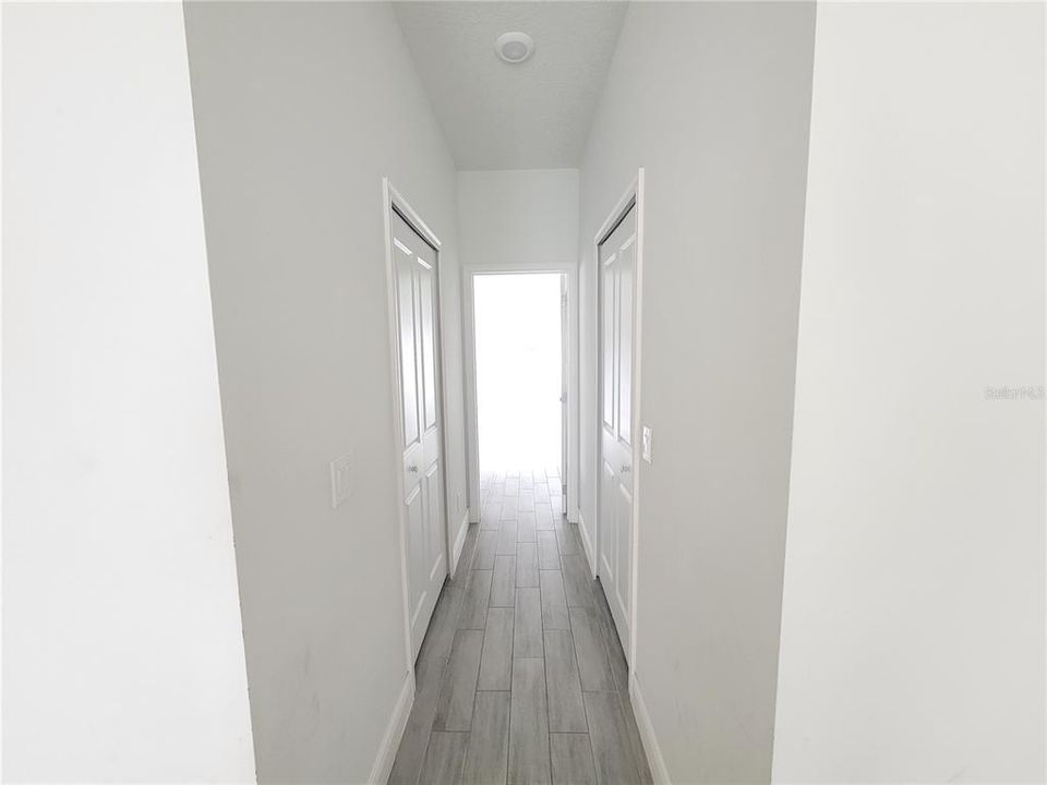 На продажу: $285,000 (4 спален, 2 ванн, 1798 Квадратных фут)