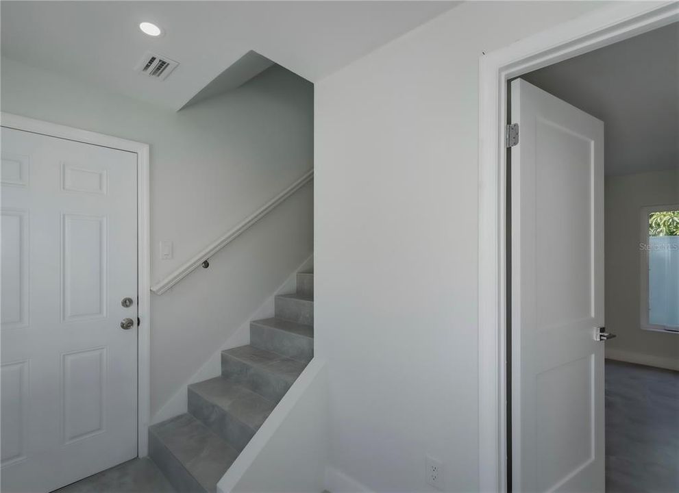 For Rent: $2,995 (4 beds, 3 baths, 1758 Square Feet)