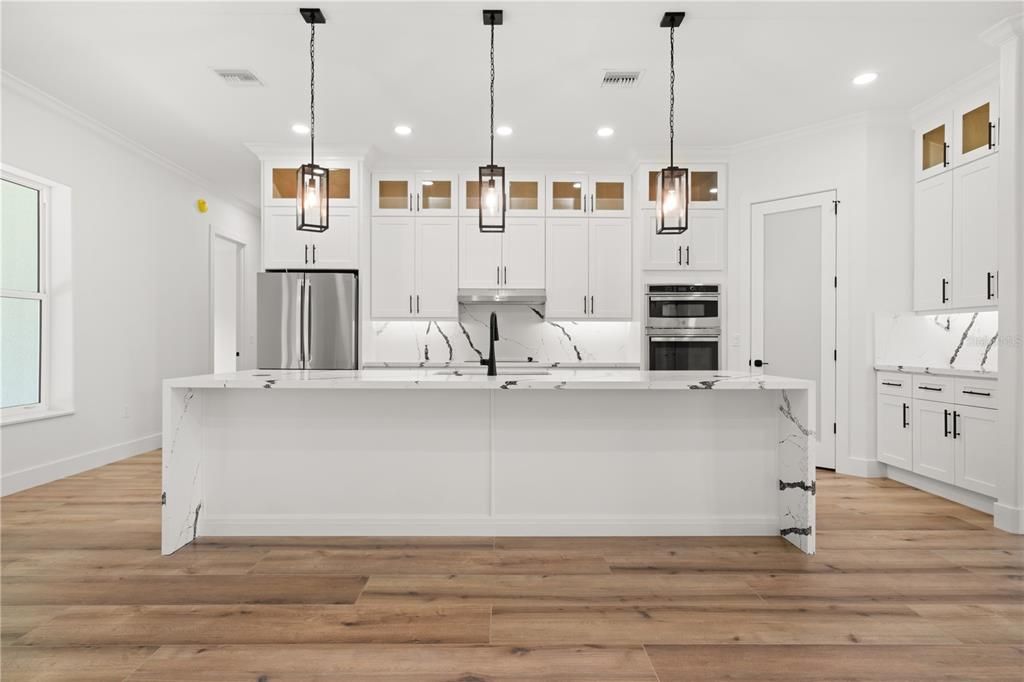 For Sale: $649,900 (4 beds, 3 baths, 2826 Square Feet)