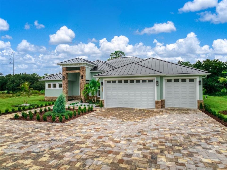 For Sale: $649,900 (4 beds, 3 baths, 2826 Square Feet)