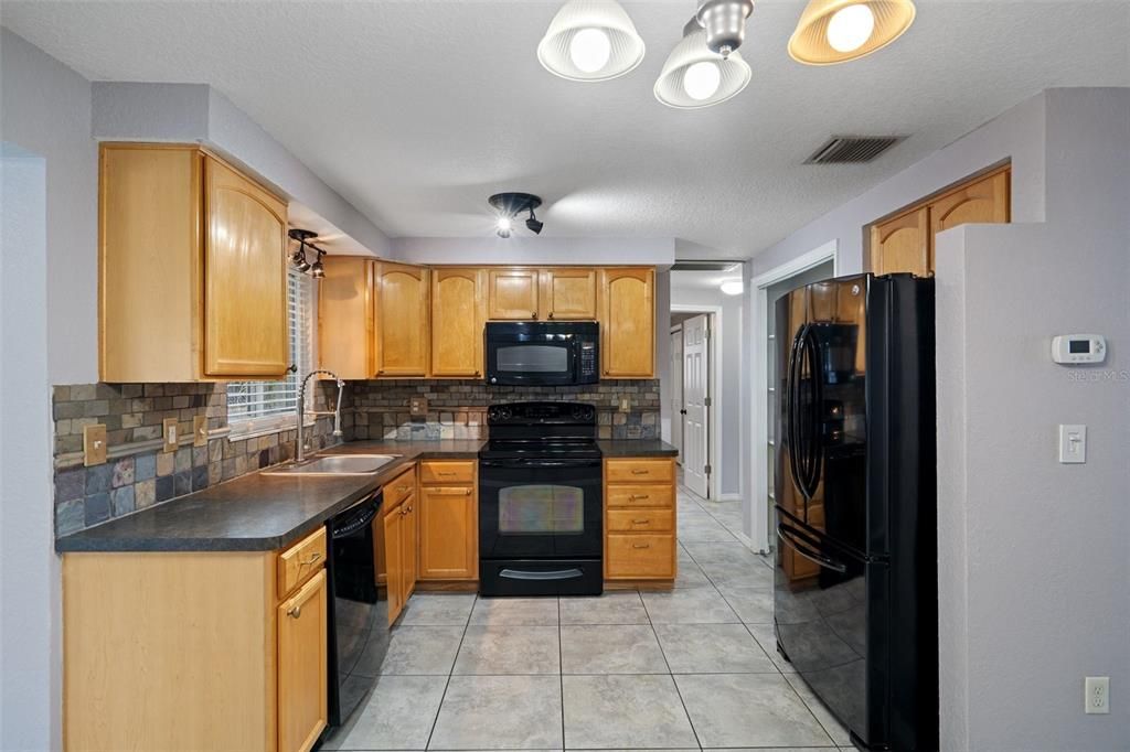 В аренду: $1,850 (2 спален, 1 ванн, 1032 Квадратных фут)
