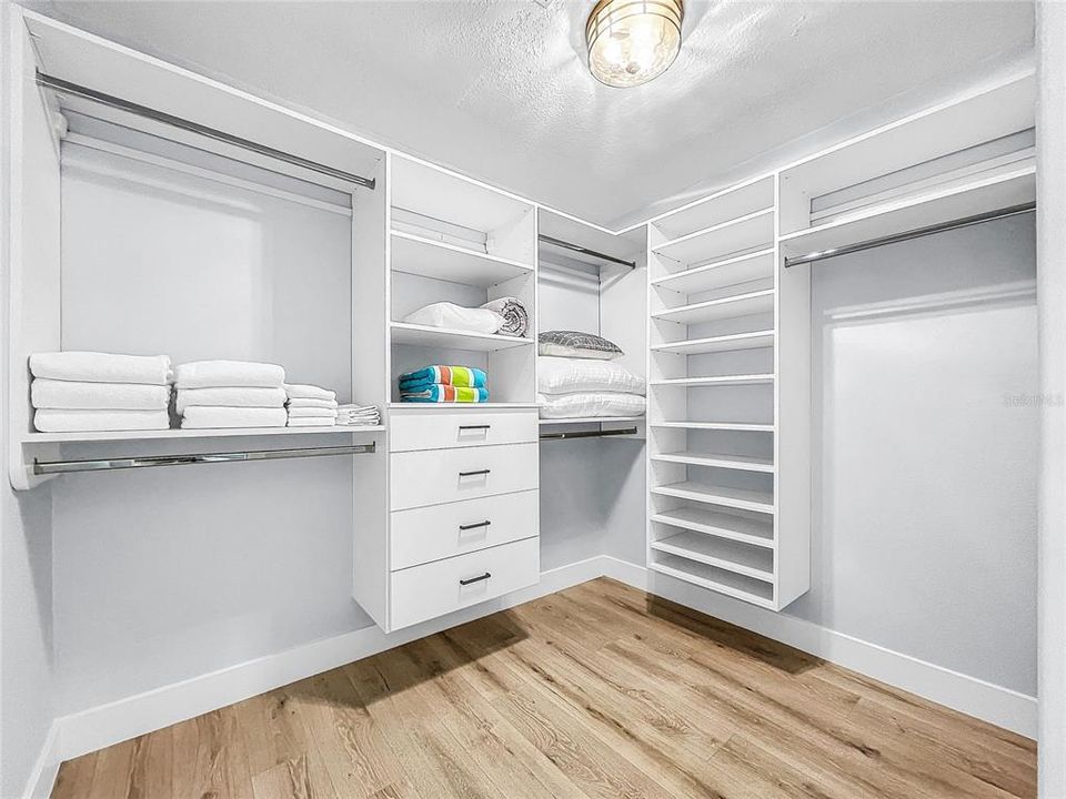 На продажу: $699,000 (3 спален, 3 ванн, 1010 Квадратных фут)