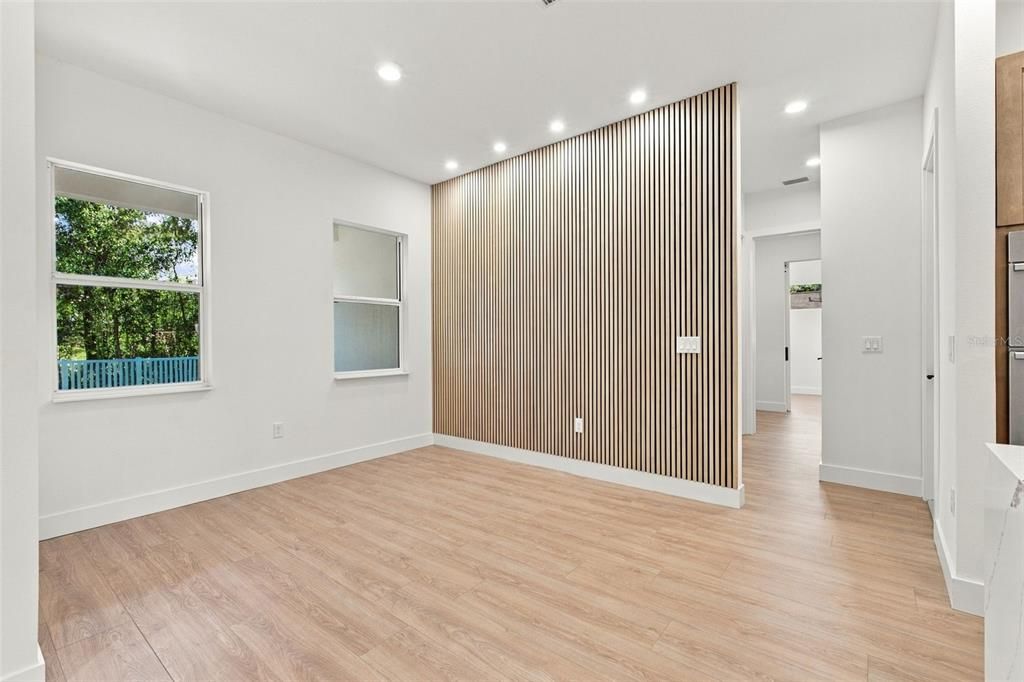 En Venta: $700,000 (4 camas, 3 baños, 2374 Pies cuadrados)