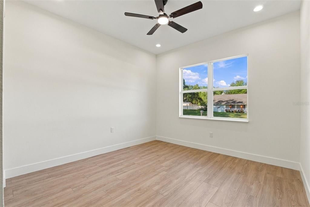 En Venta: $700,000 (4 camas, 3 baños, 2374 Pies cuadrados)